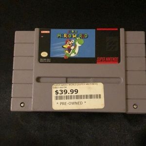 Pre-owned SUPER MARIO WORLD for Super Nintendo